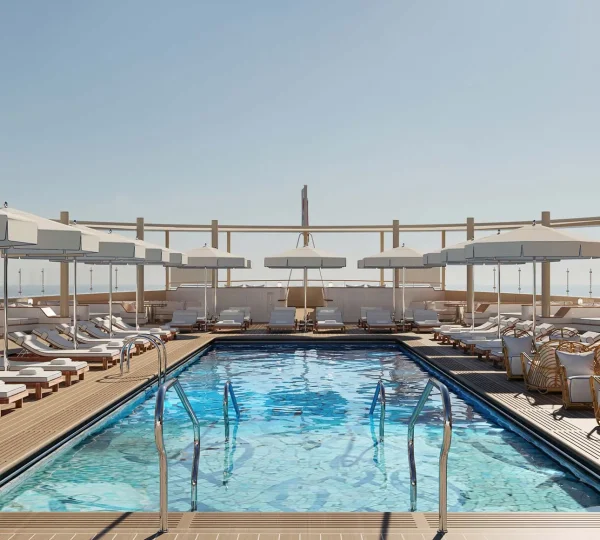 Four Seasons Yacht pool